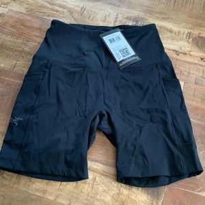 Arcteryx Oriel short 6 inch